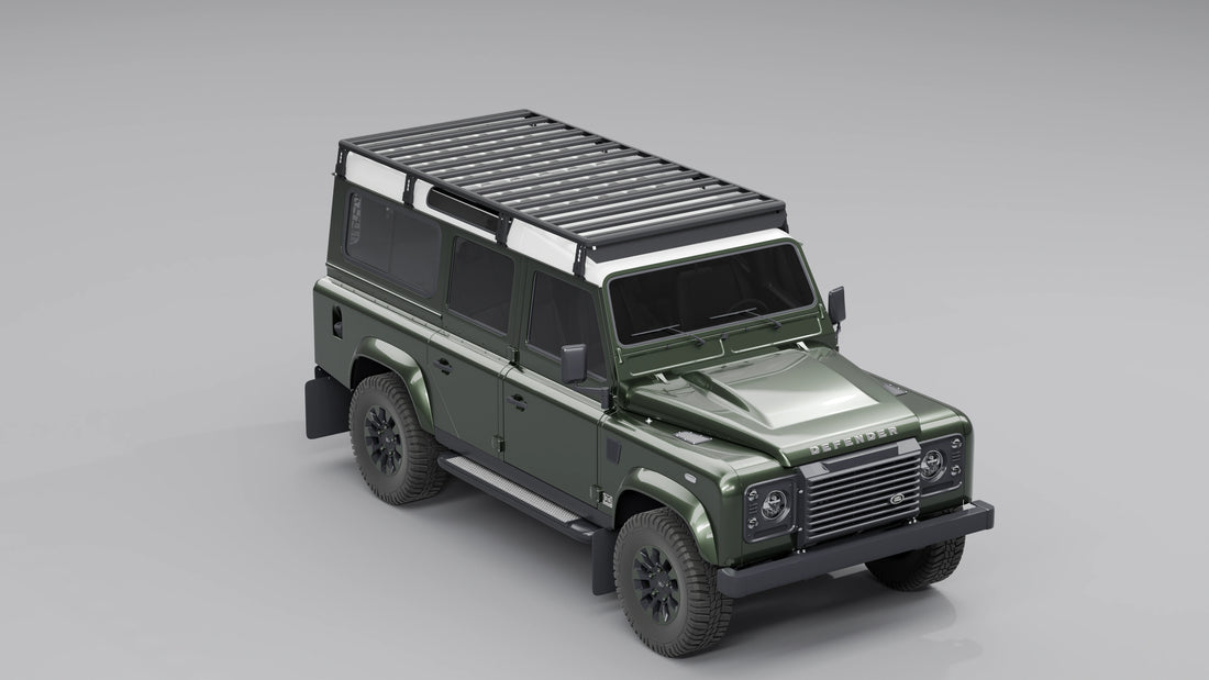 3D-Ansicht eines dunkelgrünen Land Rover Defender 110 mit weißem Dach und einem flachen, schwarzen modularen Expeditions-Dachträger.