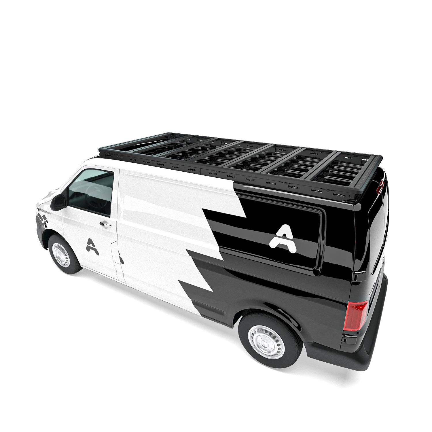 Studioaufnahme: VW Multivan langer Radstand mit Airholder Dachplattform (vollflächiger Dachträger) – stabiler Aufbau mit Querstreben, Ansicht hinten rechts oben.